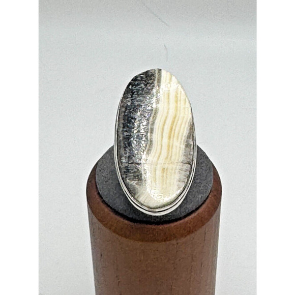 Natural Zebra Lace Calcite Gemstone Ring .925 Stone Ring Sz 8 - 11.43 Grams - Picture 1 of 4